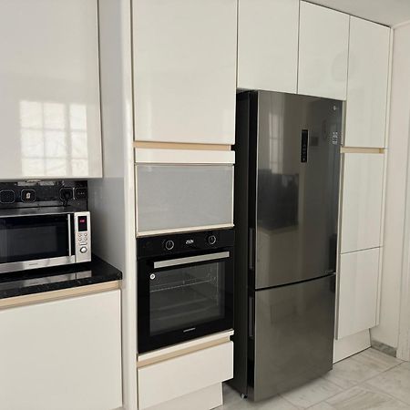 Apartamento Vouliagmeni Seaside Escape Atenas Exterior foto